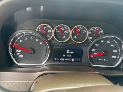 Used 2022 Chevrolet Silverado 1500 LT image 11