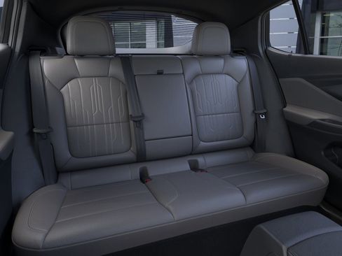 New 2026 Buick Envista Avenir image 25