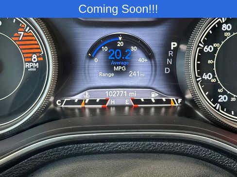 Used 2019 Jeep Cherokee Limited image 28