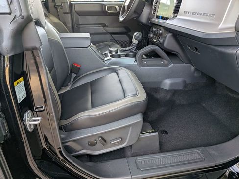 New 2026 Ford Bronco Outer Banks w/ Sasquatch Package image 33