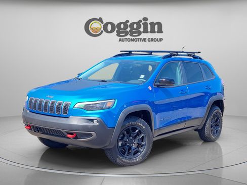 Used 2022 Jeep Cherokee Trailhawk w/ Comfort/Convenience Group image 1
