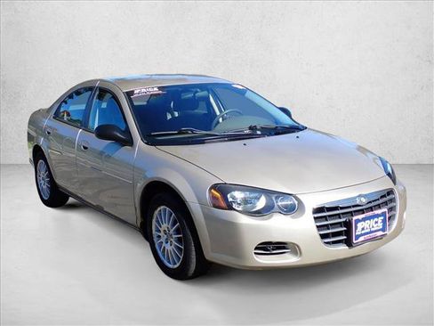 Used 2005 Chrysler Sebring Touring FWD image 6