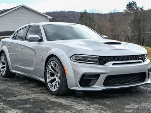 Used 2020 Dodge Charger SRT Hellcat w/ Navigation & Travel Group image 12