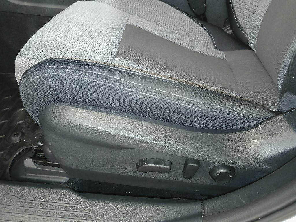 Used 2025 Subaru Outback Premium AWD/4WD image 16