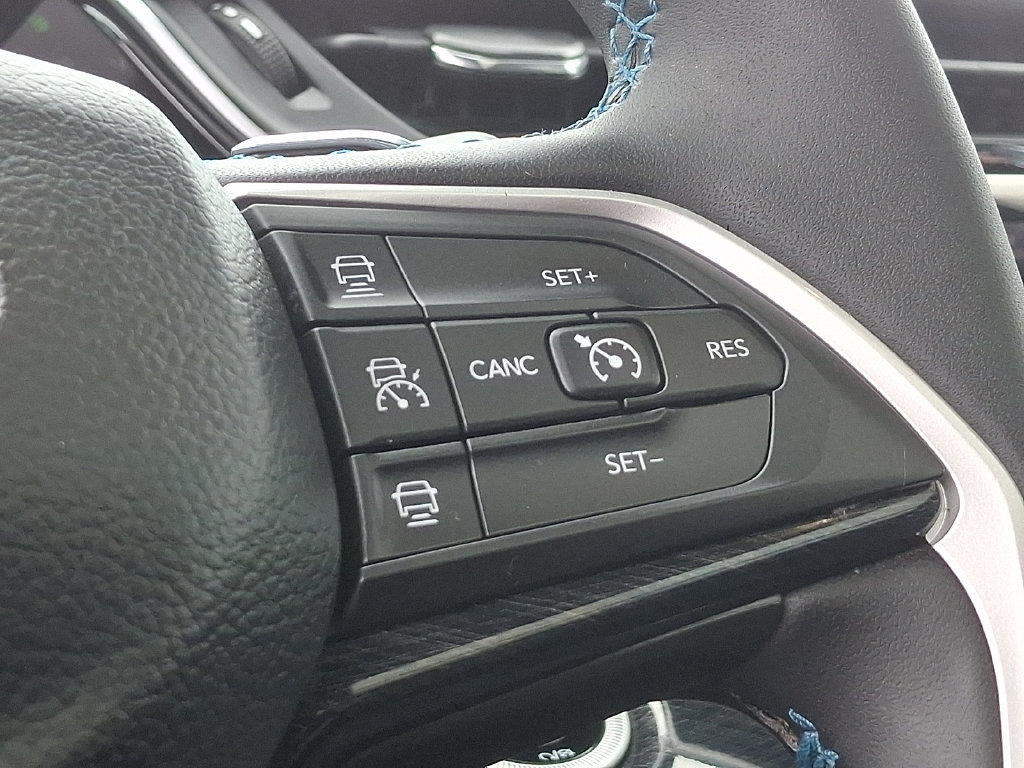 Used 2023 Jeep Grand Cherokee Trailhawk AWD/4WD image 24