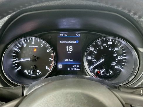 Used 2020 Nissan Rogue SV FWD image 18