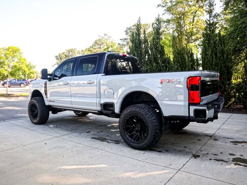 Used 2026 Ford F250 Platinum AWD/4WD image 7