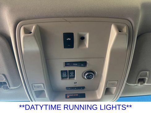 Used 2019 Chevrolet Tahoe Premier AWD/4WD image 24