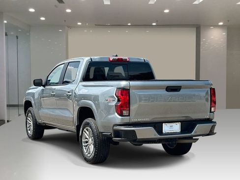 Used 2024 Chevrolet Colorado LT w/ LT Convenience Package II AWD/4WD image 3