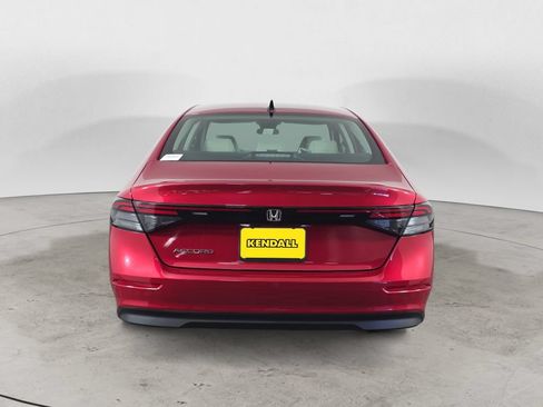Certified 2025 Honda Accord SE image 6