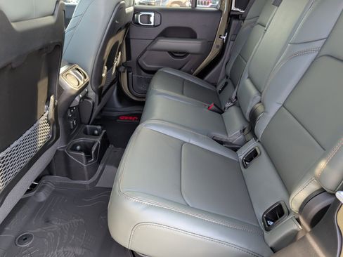 New 2026 Jeep Gladiator Mojave AWD/4WD image 9