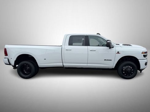 New 2026 RAM 3500 Laramie AWD/4WD image 5