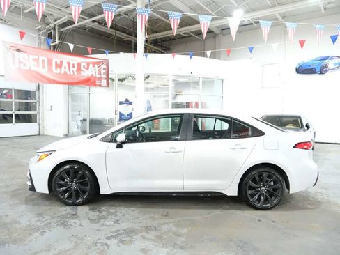 Used 2024 Toyota Corolla SE image 6