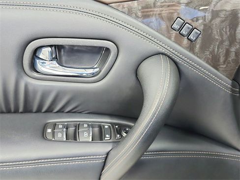 Used 2024 Nissan Armada Platinum w/ Cargo Package image 33