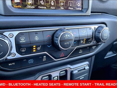 Used 2023 Jeep Wrangler Unlimited Sahara w/ Cold Weather Group AWD/4WD image 15