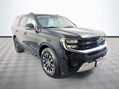 Certified 2025 Ford Expedition Platinum AWD/4WD image 1