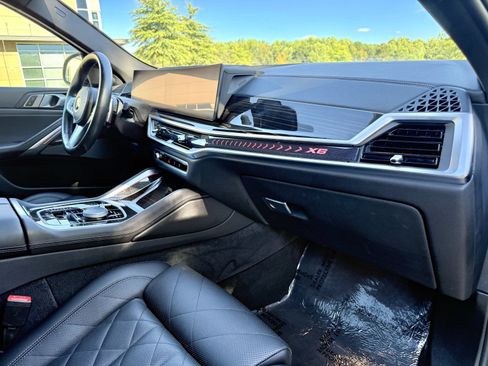 Used 2024 BMW X6 xDrive40i image 23