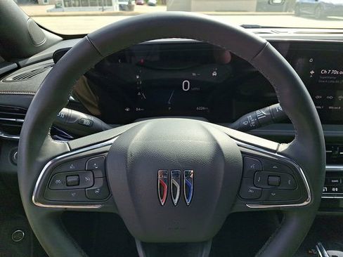 Used 2025 Buick Envista Avenir FWD image 23