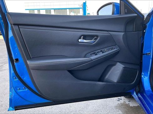 Used 2025 Nissan Sentra SV image 24