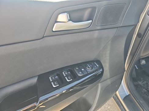 Used 2022 Kia Sportage EX AWD/4WD image 22