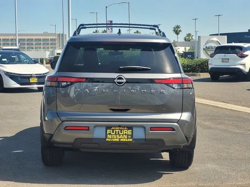 New 2026 Nissan Pathfinder SL w/ Cargo Package AWD/4WD image 6