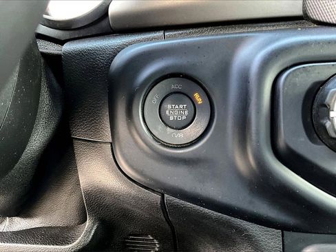 Used 2019 Jeep Wrangler Unlimited Sport S image 25