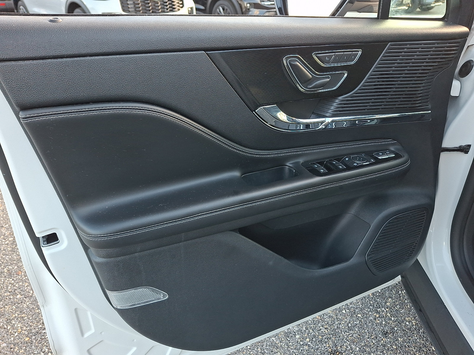 Used 2020 Lincoln Corsair AWD image 13