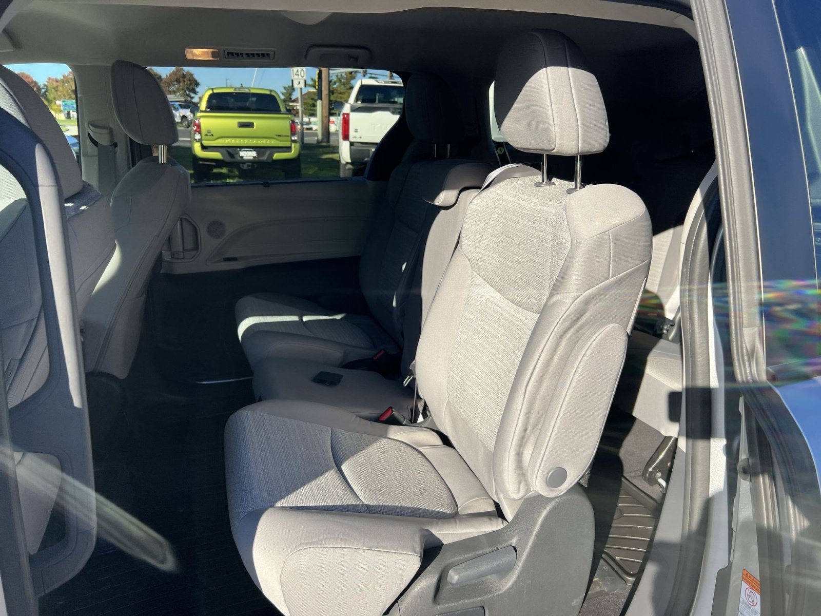 Used 2024 Toyota Sienna LE AWD/4WD image 23