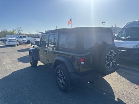 Used 2022 Jeep Wrangler Unlimited Sport S image 2