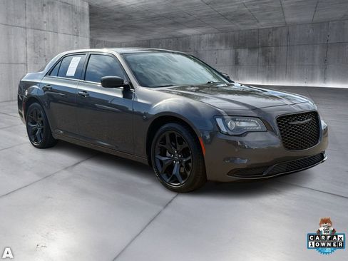 Certified 2023 Chrysler 300 Touring w/ Sport Appearance Package image 8