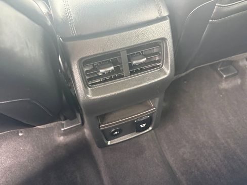 Used 2024 Ford Edge SEL w/ Convenience Package image 18