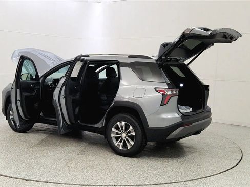New 2026 Chevrolet Equinox LT AWD/4WD image 11