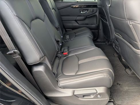 Used 2025 Honda Pilot EX-L image 37