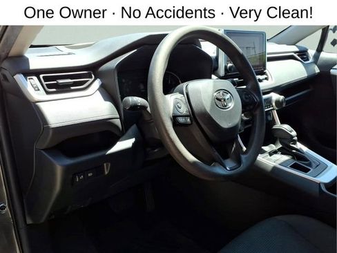 Used 2023 Toyota RAV4 LE AWD/4WD image 13