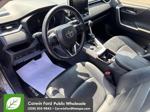 Used 2019 Toyota RAV4 Limited w/ Advanced Technology Package AWD/4WD image 13
