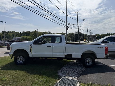 Certified 2025 Ford F250 XL w/ XL Off-Road Package AWD/4WD image 6