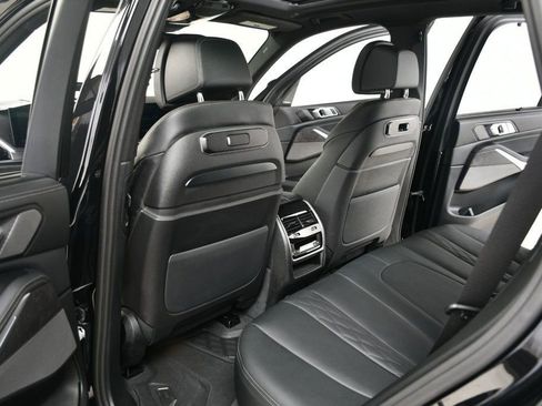 Used 2025 BMW X5 xDrive40i w/ Executive Package image 33