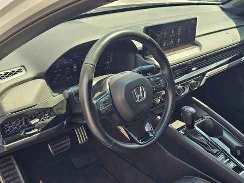 Used 2024 Honda Accord Sport image 5