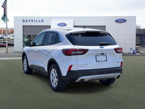 Used 2023 Ford Escape Active AWD/4WD image 4