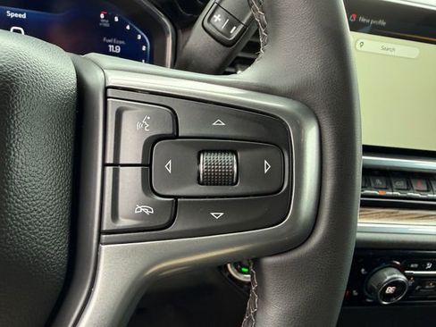 Used 2025 Chevrolet Silverado 1500 LT AWD/4WD image 14