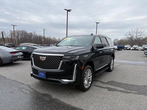 Used 2024 Cadillac Escalade Premium Luxury image 5