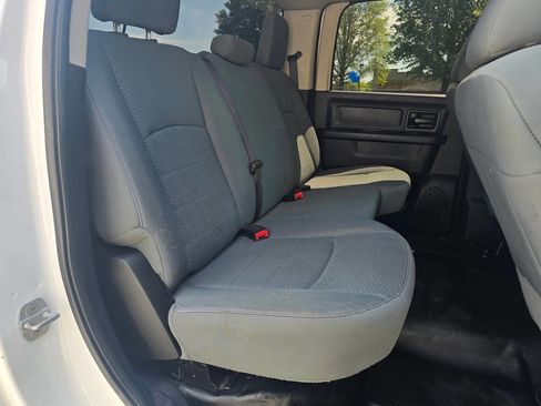 Used 2014 RAM 2500 Tradesman w/ Chrome Appearance Group image 21