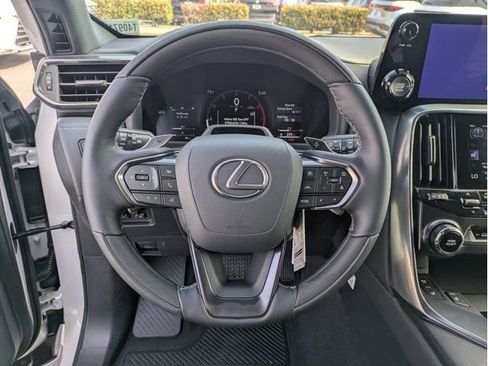 New 2026 Lexus LX 600 4WD w/ Luxury Package image 15