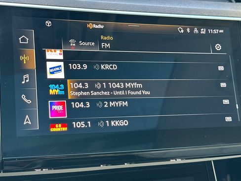 Used 2022 Audi e-tron Premium image 18