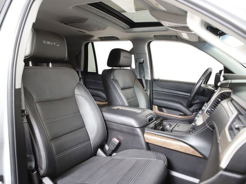 Used 2018 GMC Yukon Denali AWD/4WD image 8