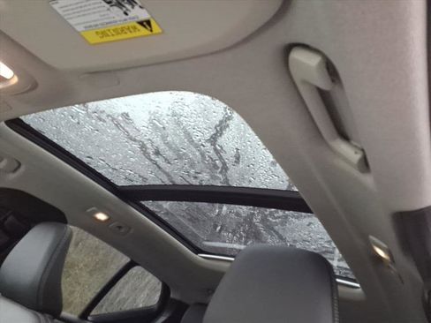 New 2026 Volvo XC40 B5 Core w/ Climate Package image 15