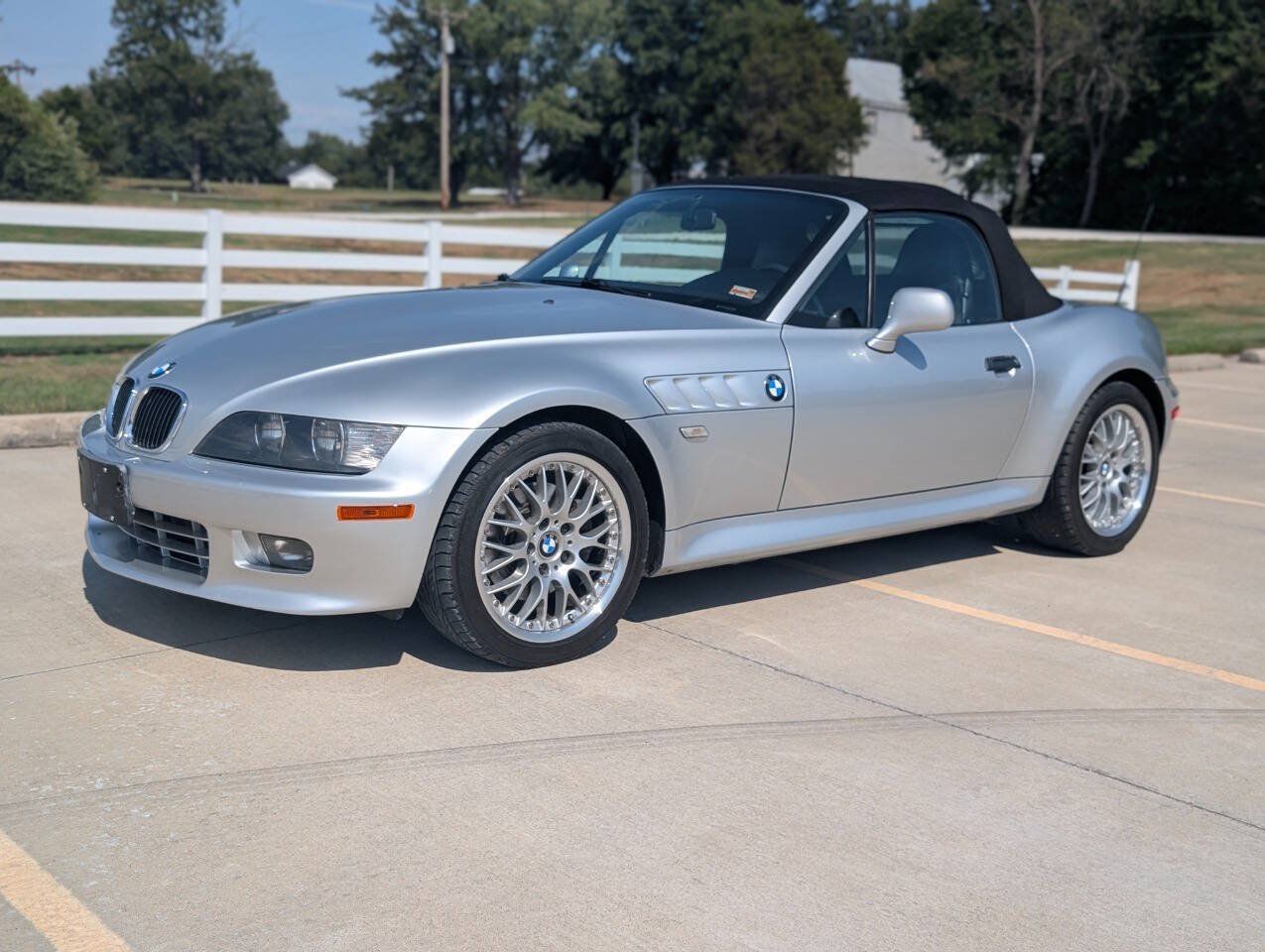 Used 2001 BMW Z3 3.0i RWD image 6