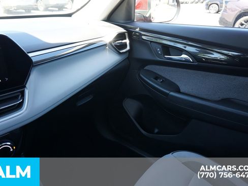 Used 2025 Chevrolet TrailBlazer LT FWD image 46