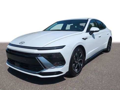 Used 2025 Hyundai Sonata SEL FWD image 1