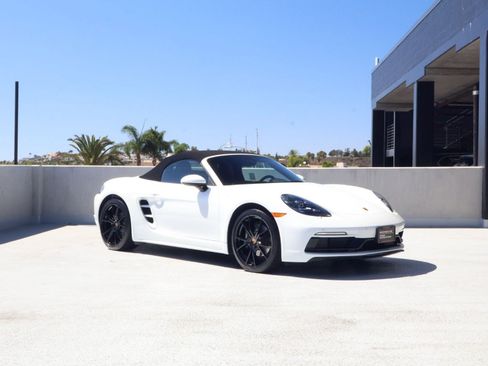 Certified 2022 Porsche 718 Boxster w/ Premium Package RWD image 8